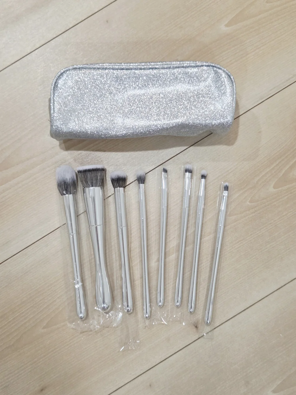 Silver Glitter Makeup Brush Set with Matching Cosmetic Pouch